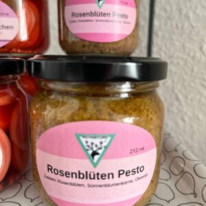 Rosenblüten Pesto